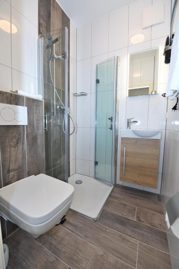 Boardinghouse Am Welzbach Lägenhet Gau-Algesheim Exteriör bild